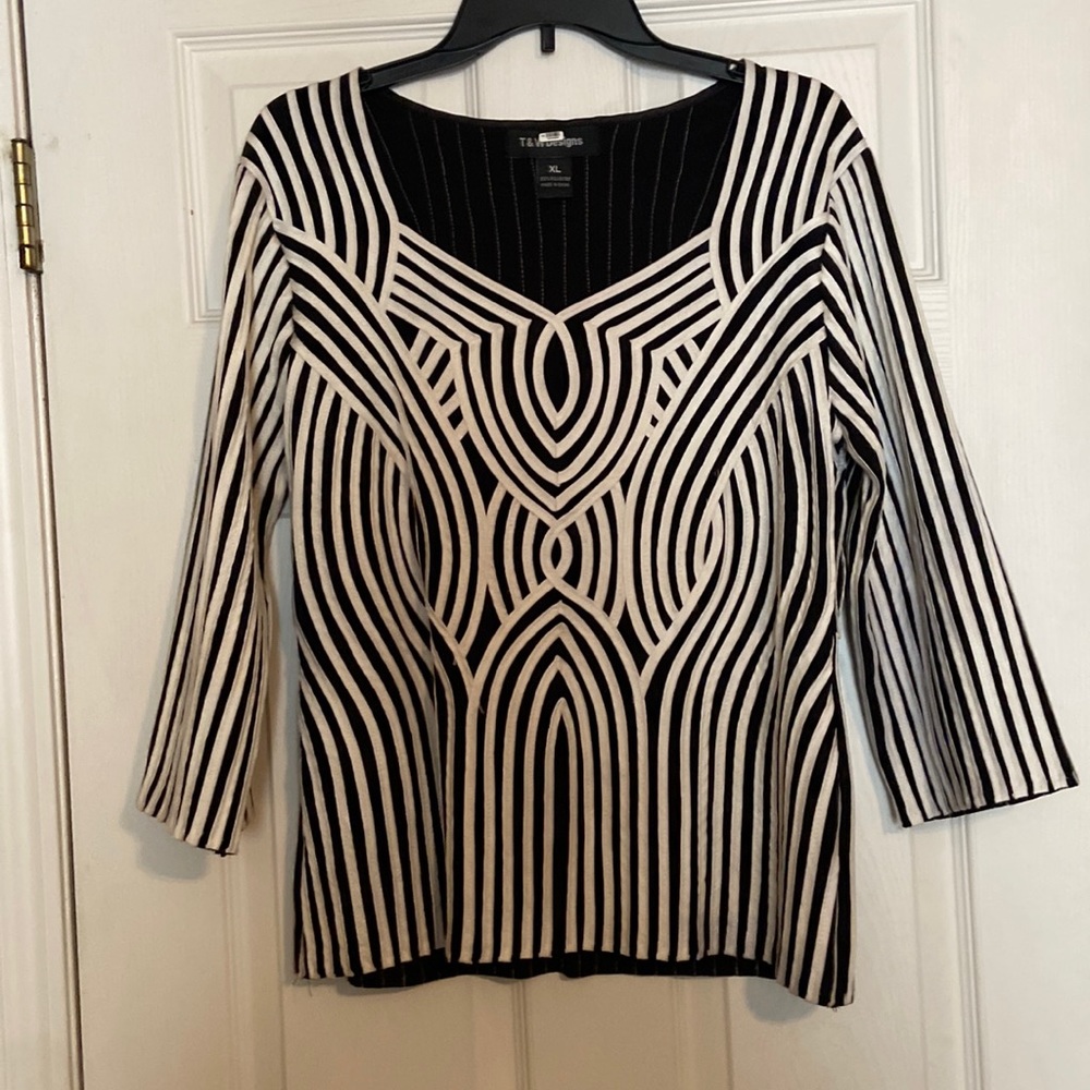 T&W Designs top